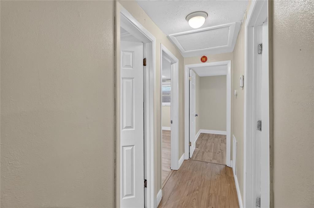 En Venta: $250,000 (3 camas, 1 baños, 1048 Pies cuadrados)