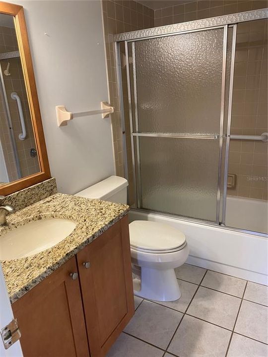 En Venta: $139,000 (2 camas, 2 baños, 899 Pies cuadrados)