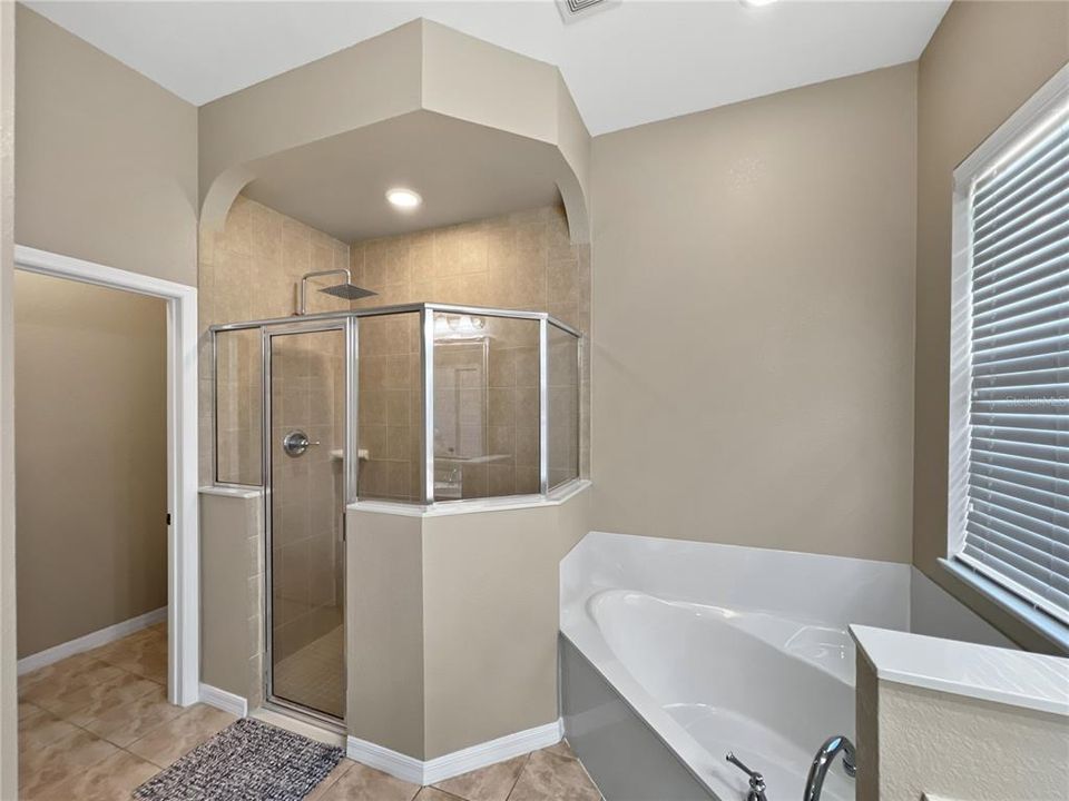 For Sale: $525,000 (4 beds, 3 baths, 2294 Square Feet)