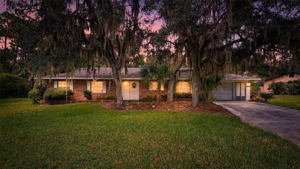 For Sale: $295,000 (3 beds, 2 baths, 1659 Square Feet)