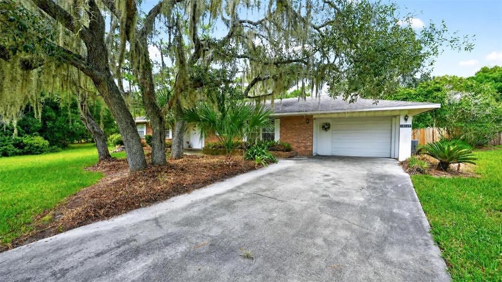 For Sale: $295,000 (3 beds, 2 baths, 1659 Square Feet)