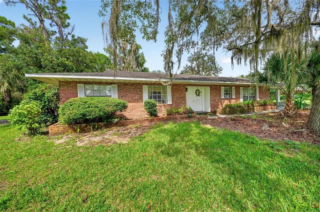 For Sale: $295,000 (3 beds, 2 baths, 1659 Square Feet)