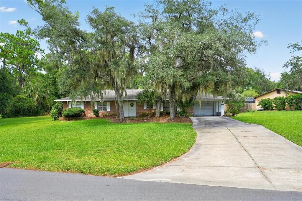 For Sale: $295,000 (3 beds, 2 baths, 1659 Square Feet)