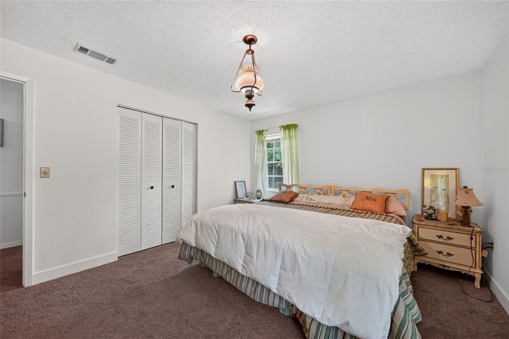 For Sale: $295,000 (3 beds, 2 baths, 1659 Square Feet)