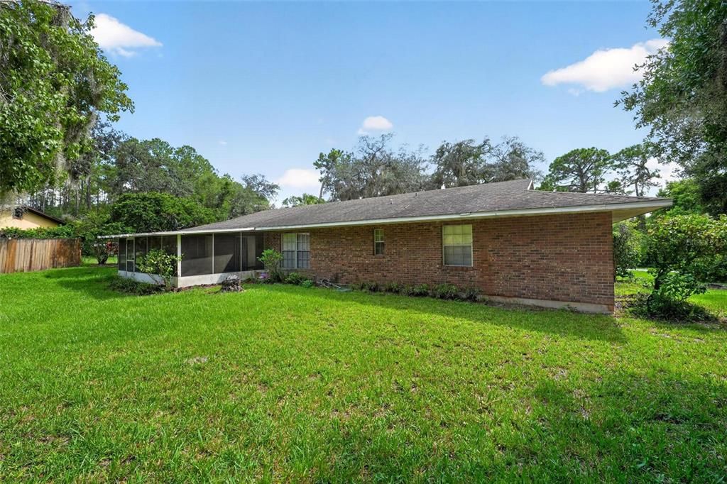 For Sale: $295,000 (3 beds, 2 baths, 1659 Square Feet)