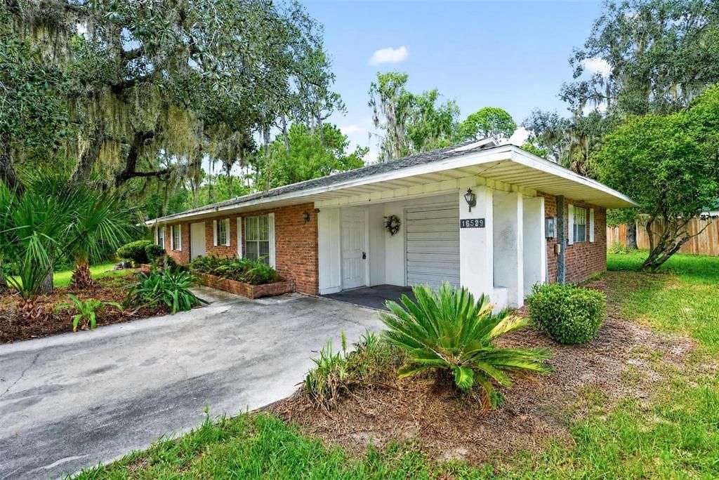 For Sale: $295,000 (3 beds, 2 baths, 1659 Square Feet)