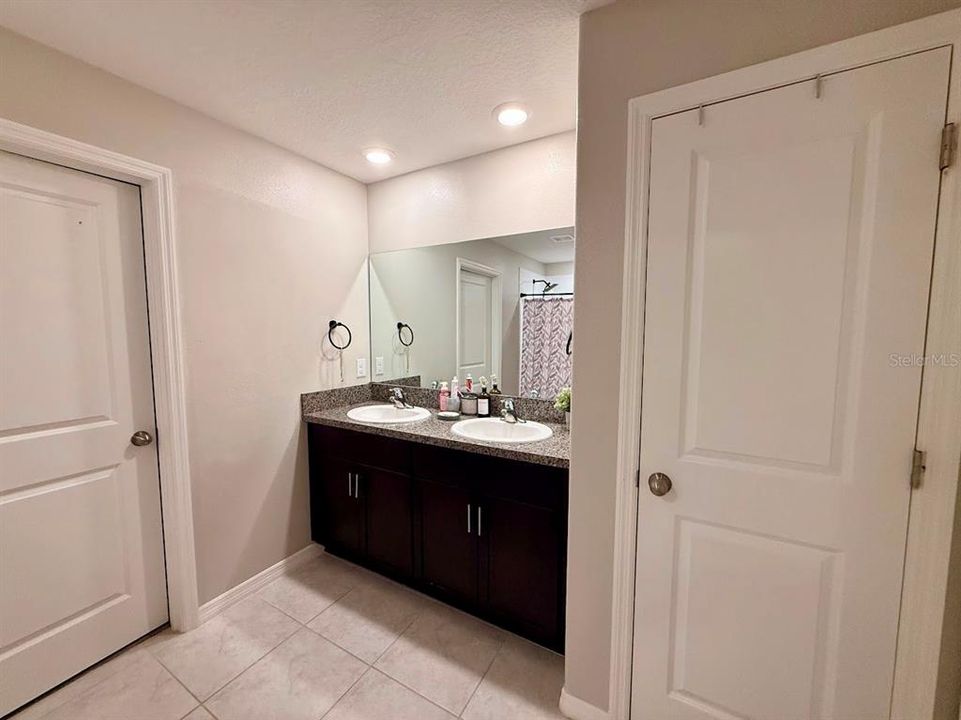 В аренду: $2,950 (5 спален, 2 ванн, 2264 Квадратных фут)