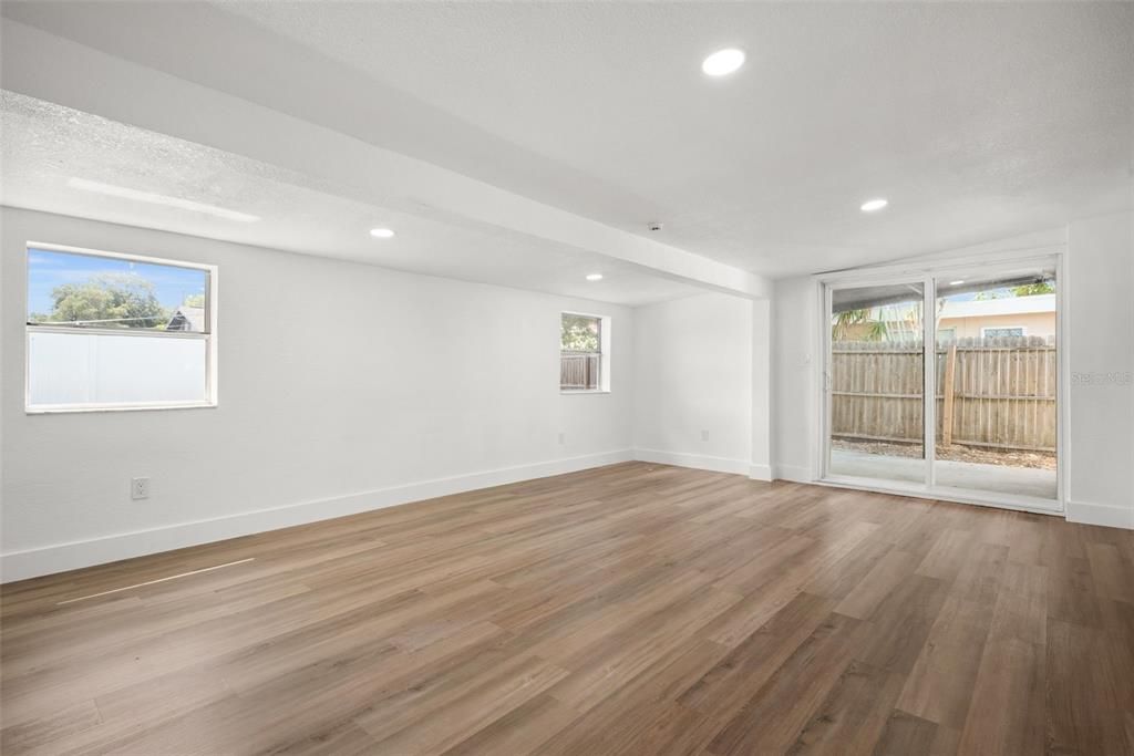 For Rent: $3,300 (3 beds, 2 baths, 1389 Square Feet)