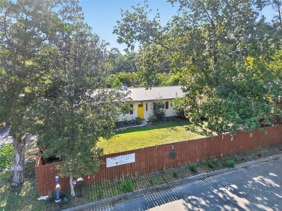 For Sale: $317,000 (4 beds, 2 baths, 1660 Square Feet)