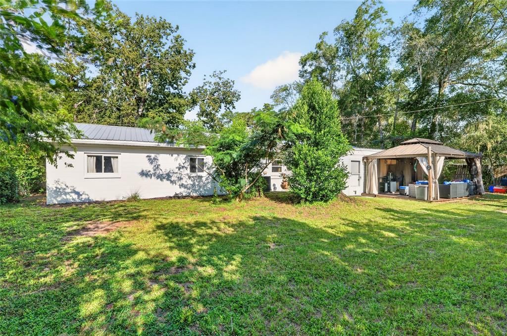 For Sale: $317,000 (4 beds, 2 baths, 1660 Square Feet)