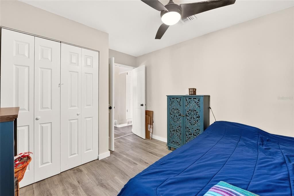 For Sale: $317,000 (4 beds, 2 baths, 1660 Square Feet)