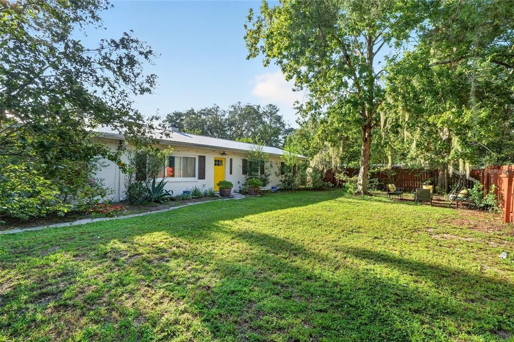 For Sale: $317,000 (4 beds, 2 baths, 1660 Square Feet)