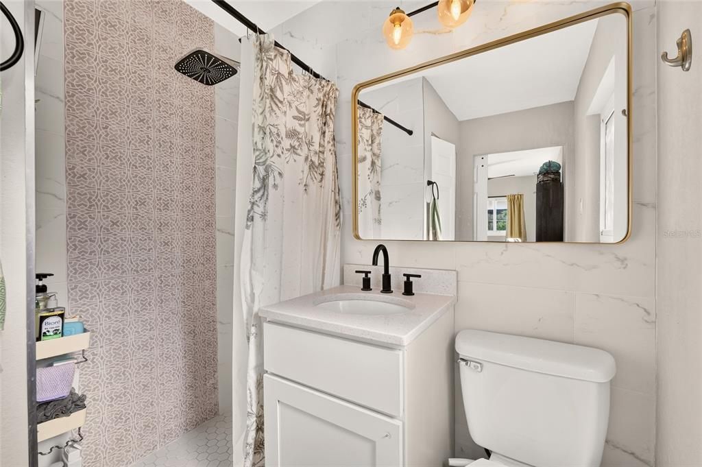 For Sale: $317,000 (4 beds, 2 baths, 1660 Square Feet)