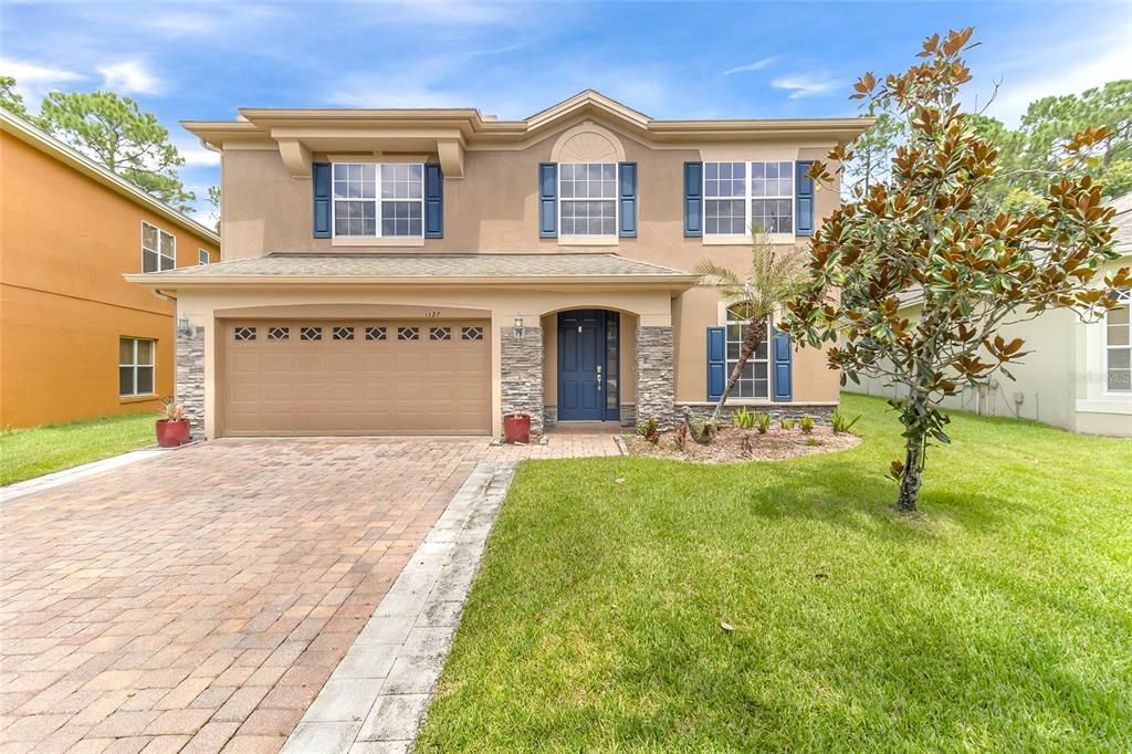 For Sale: $549,000 (5 beds, 3 baths, 2495 Square Feet)