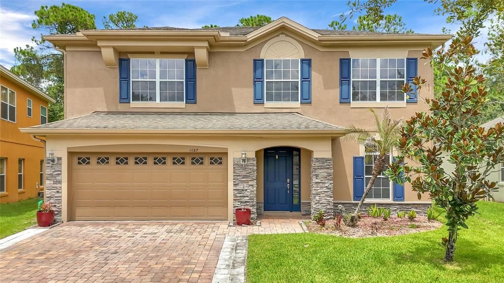 For Sale: $549,000 (5 beds, 3 baths, 2495 Square Feet)