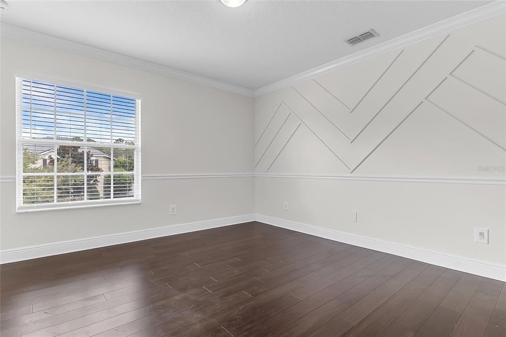 For Sale: $549,000 (5 beds, 3 baths, 2495 Square Feet)