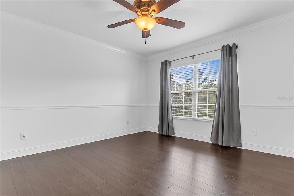 For Sale: $549,000 (5 beds, 3 baths, 2495 Square Feet)