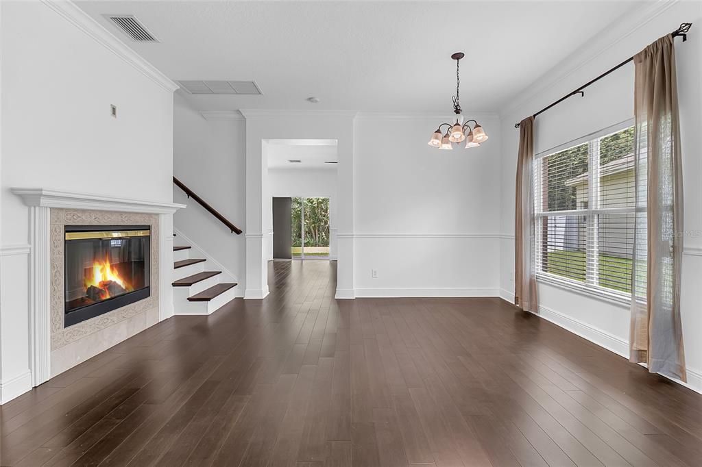 For Sale: $549,000 (5 beds, 3 baths, 2495 Square Feet)