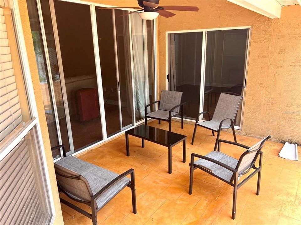 В аренду: $3,200 (4 спален, 2 ванн, 2086 Квадратных фут)