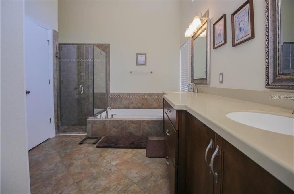 В аренду: $3,200 (4 спален, 2 ванн, 2086 Квадратных фут)