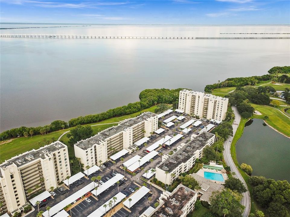 待售: $235,000 (1 贝兹, 1 浴室, 810 平方英尺)