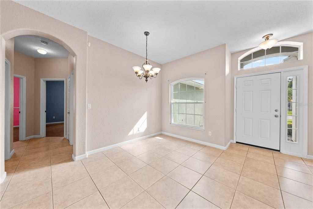 For Sale: $369,900 (3 beds, 2 baths, 1560 Square Feet)