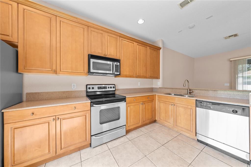For Sale: $369,900 (3 beds, 2 baths, 1560 Square Feet)