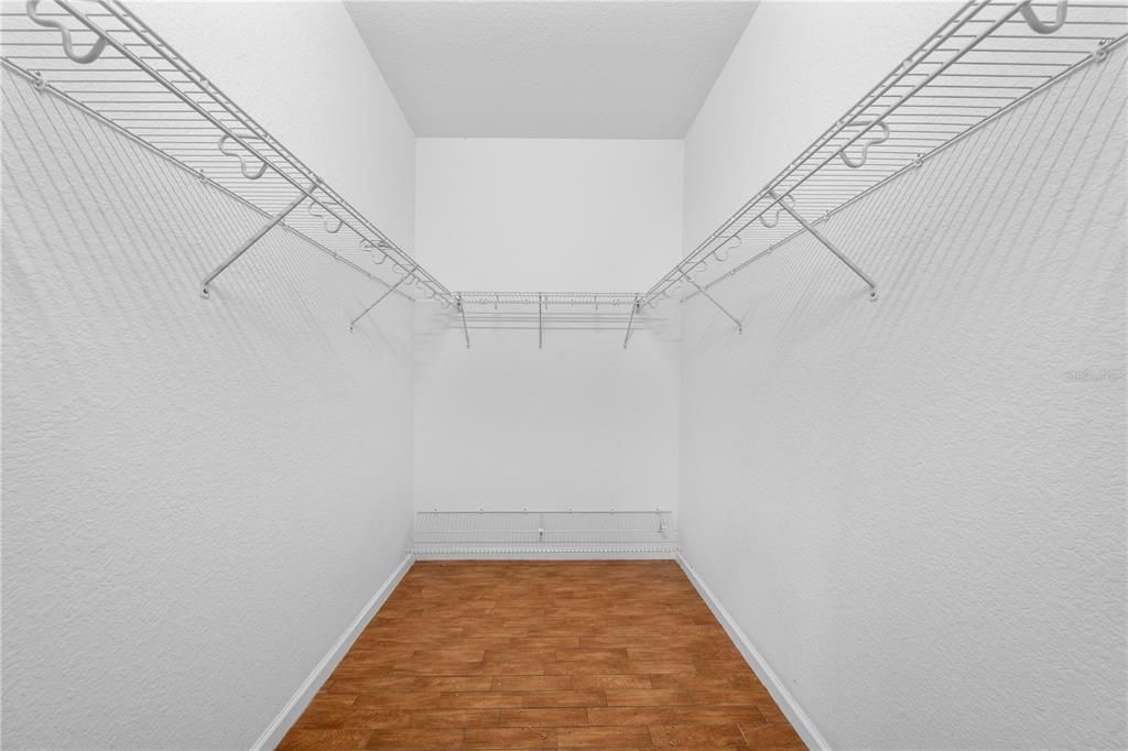 For Sale: $369,900 (3 beds, 2 baths, 1560 Square Feet)