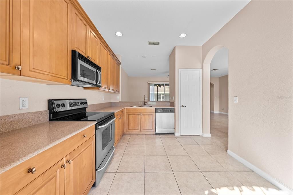 For Sale: $369,900 (3 beds, 2 baths, 1560 Square Feet)