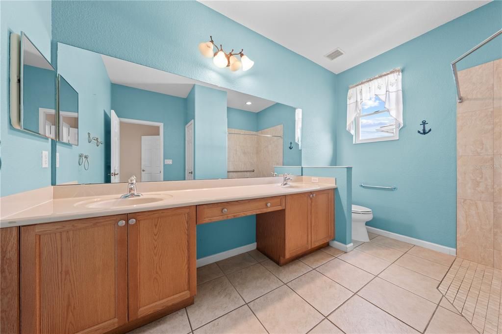 For Sale: $369,900 (3 beds, 2 baths, 1560 Square Feet)