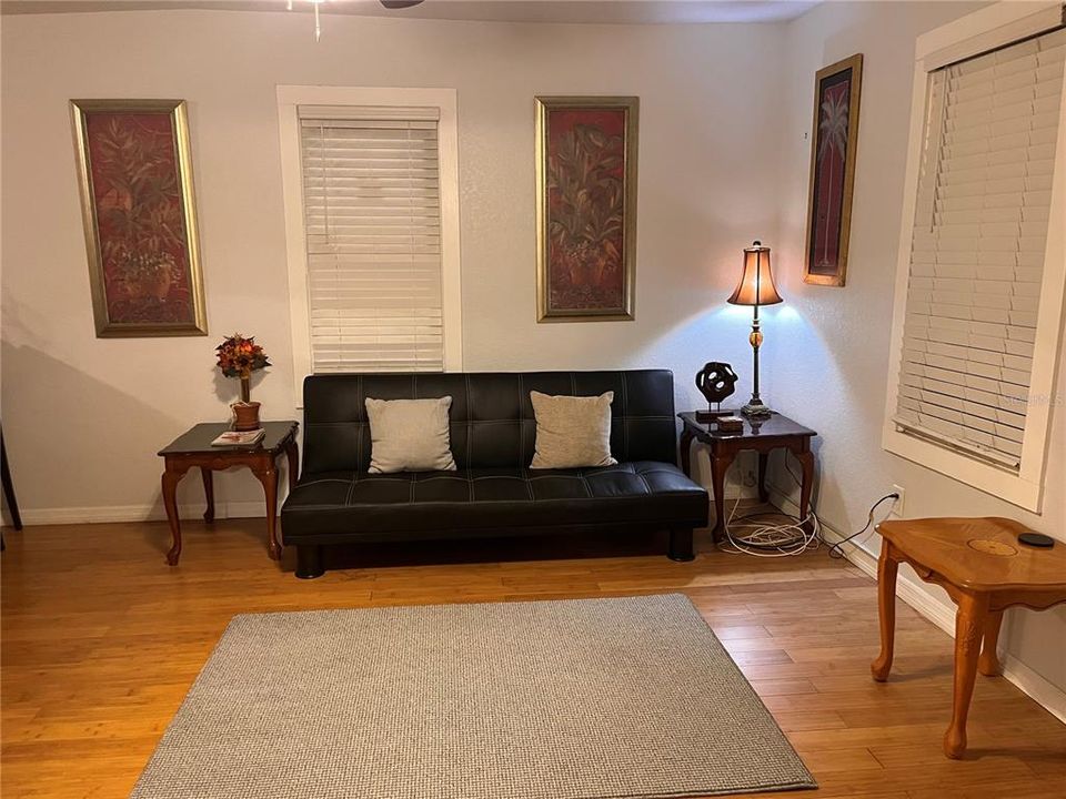 For Rent: $2,150 (3 beds, 2 baths, 1089 Square Feet)