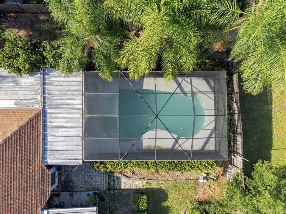 Activo con contrato: $389,900 (4 camas, 2 baños, 1728 Pies cuadrados)
