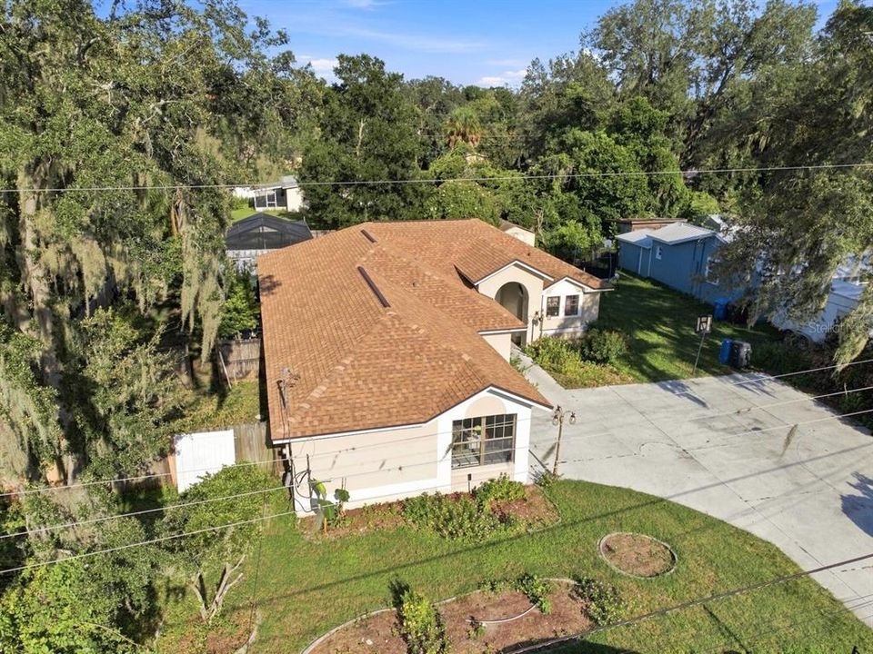 Activo con contrato: $389,900 (4 camas, 2 baños, 1728 Pies cuadrados)
