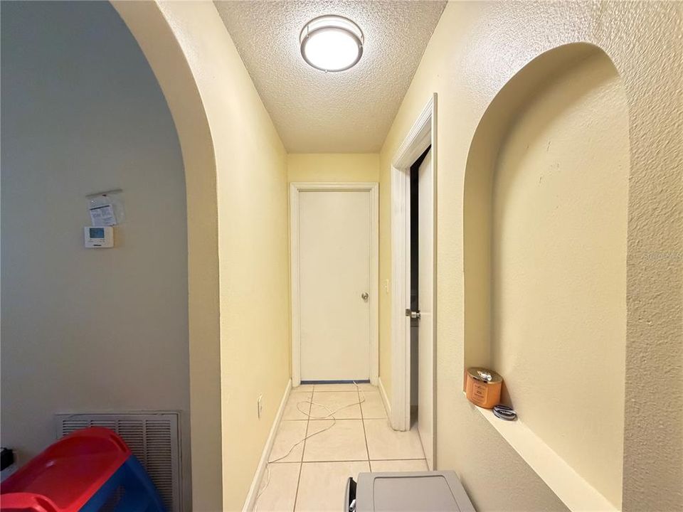For Sale: $359,000 (3 beds, 2 baths, 1292 Square Feet)