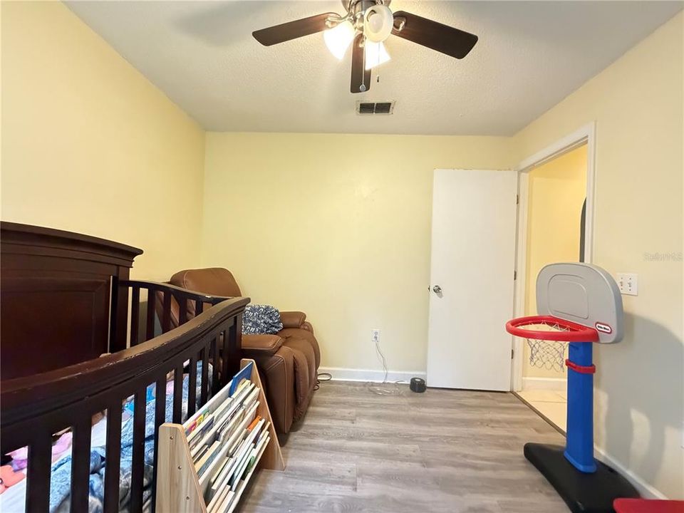 For Sale: $359,000 (3 beds, 2 baths, 1292 Square Feet)