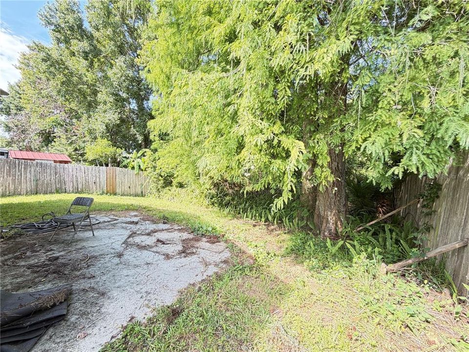 For Sale: $359,000 (3 beds, 2 baths, 1292 Square Feet)