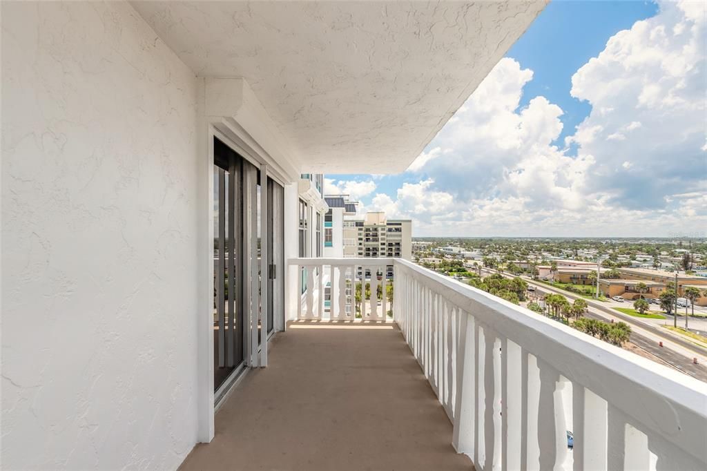 For Sale: $460,000 (2 beds, 2 baths, 1312 Square Feet)