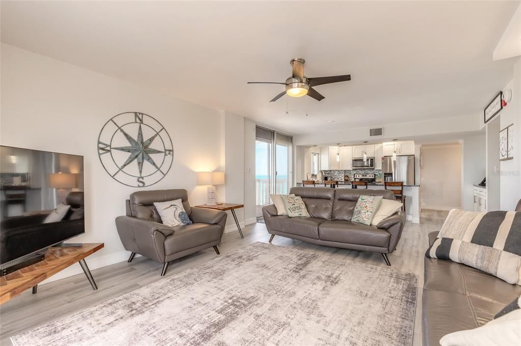 For Sale: $460,000 (2 beds, 2 baths, 1312 Square Feet)