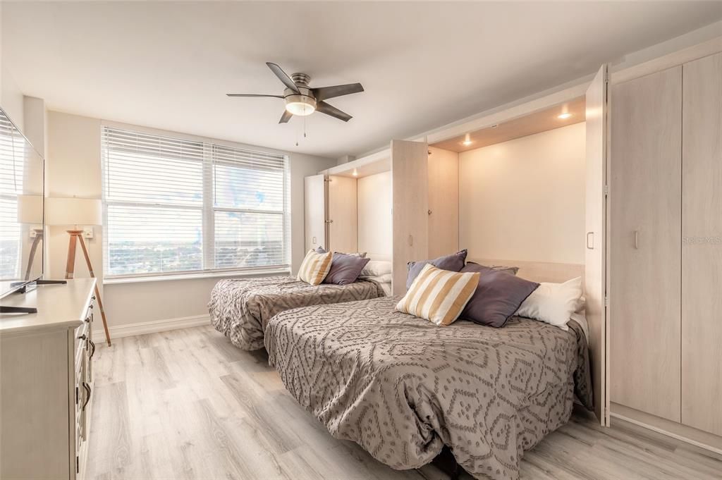 For Sale: $460,000 (2 beds, 2 baths, 1312 Square Feet)