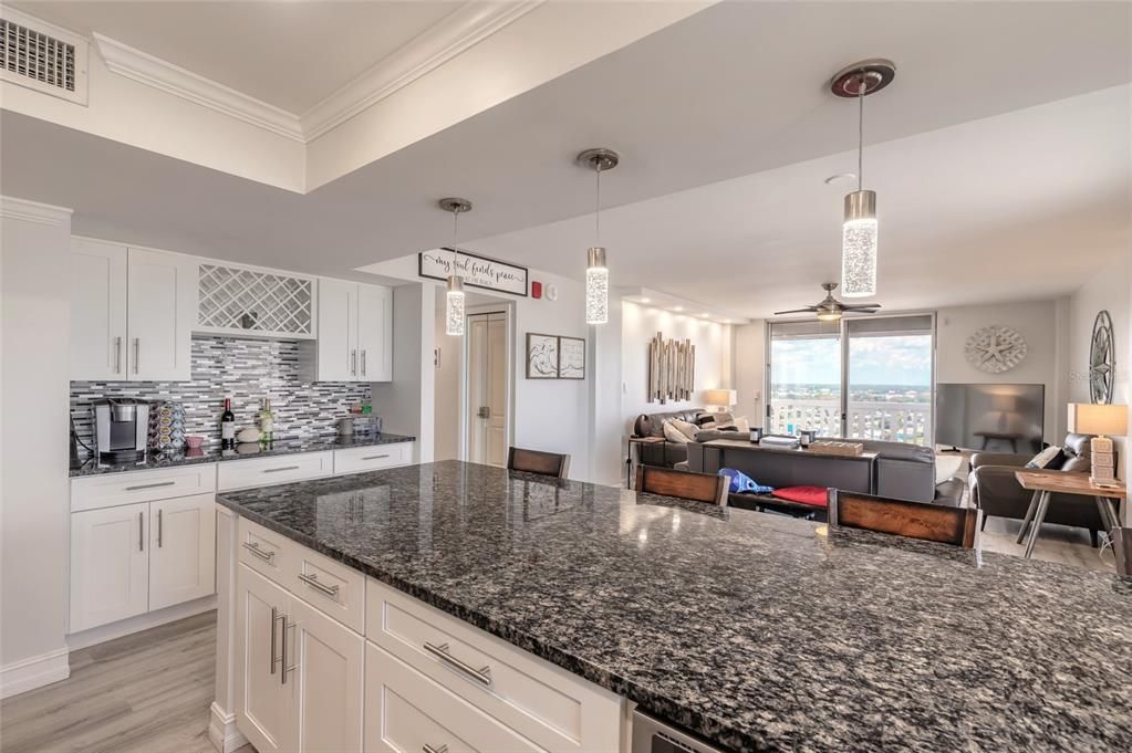 For Sale: $460,000 (2 beds, 2 baths, 1312 Square Feet)
