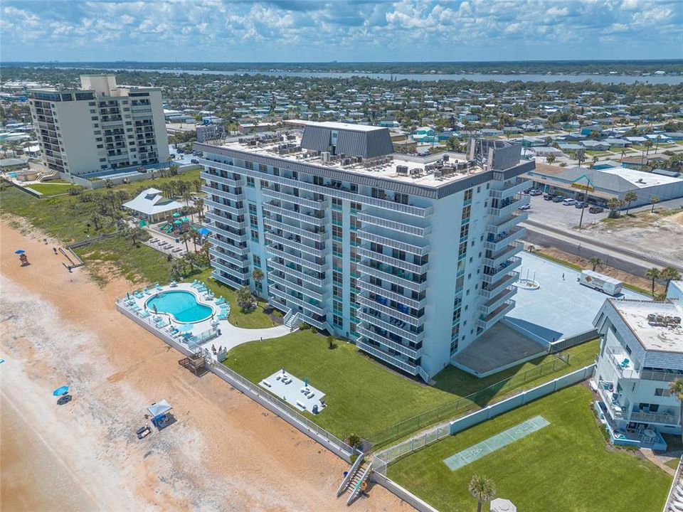 For Sale: $460,000 (2 beds, 2 baths, 1312 Square Feet)