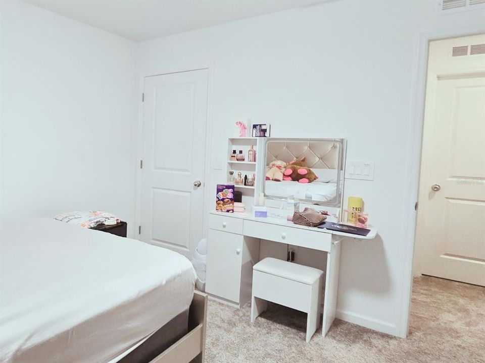 En Venta: $418,000 (5 camas, 2 baños, 2355 Pies cuadrados)