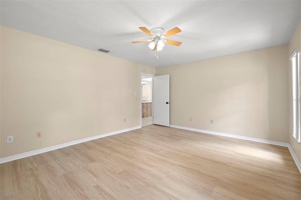 For Sale: $499,000 (3 beds, 2 baths, 1753 Square Feet)