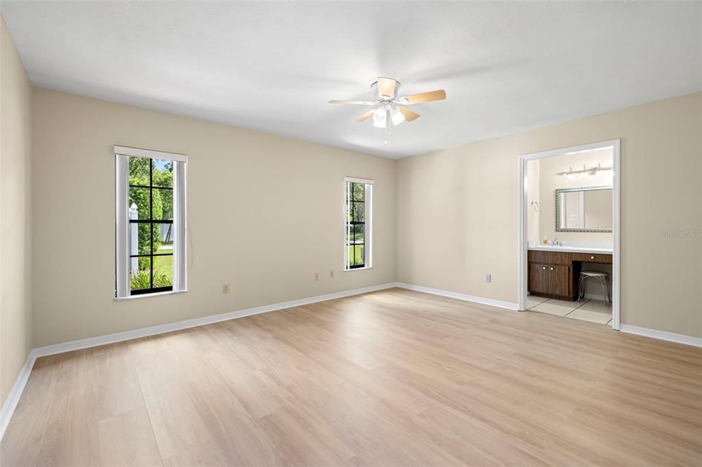 For Sale: $499,000 (3 beds, 2 baths, 1753 Square Feet)