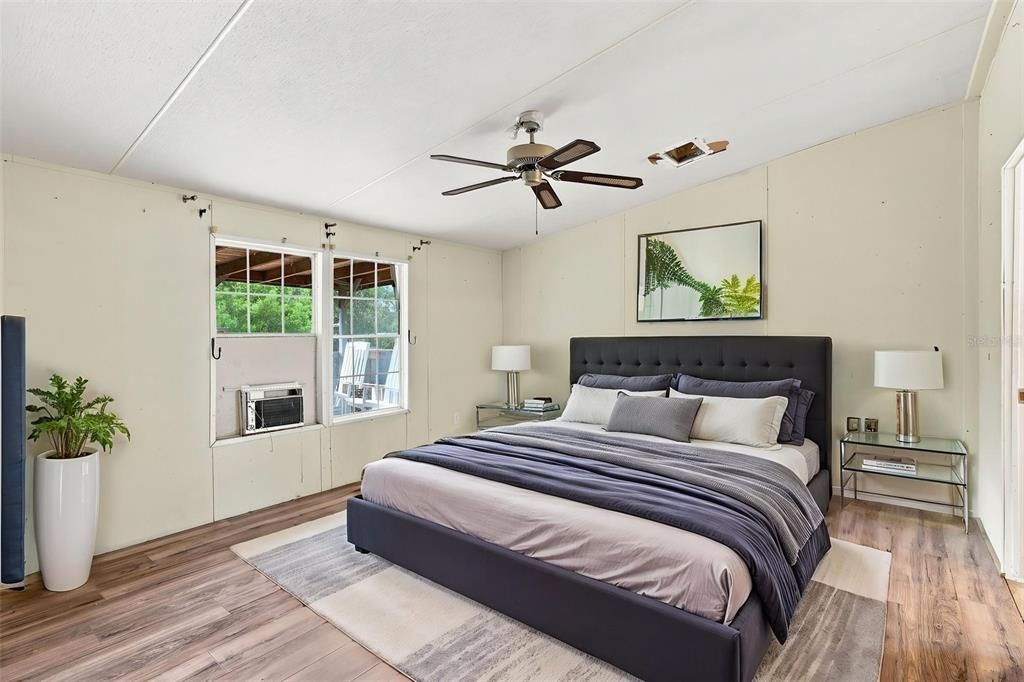 For Sale: $325,000 (3 beds, 2 baths, 1620 Square Feet)