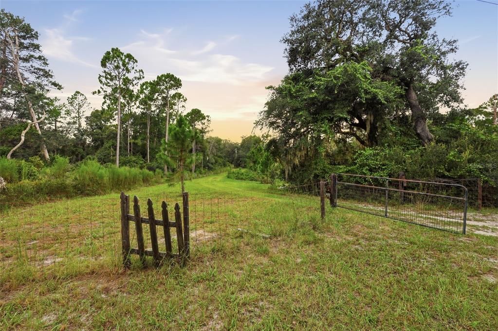 For Sale: $325,000 (3 beds, 2 baths, 1620 Square Feet)