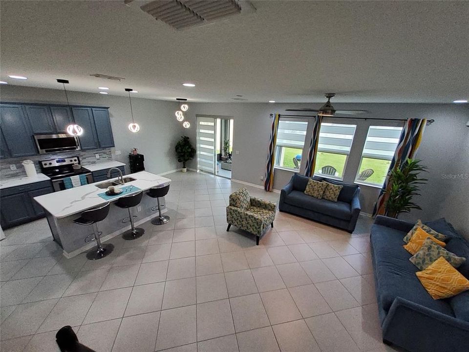 For Rent: $3,000 (4 beds, 3 baths, 2566 Square Feet)