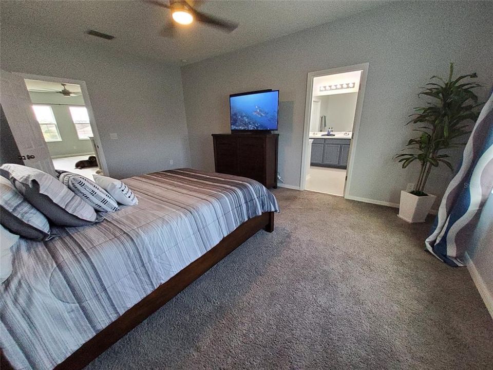 For Rent: $3,000 (4 beds, 3 baths, 2566 Square Feet)