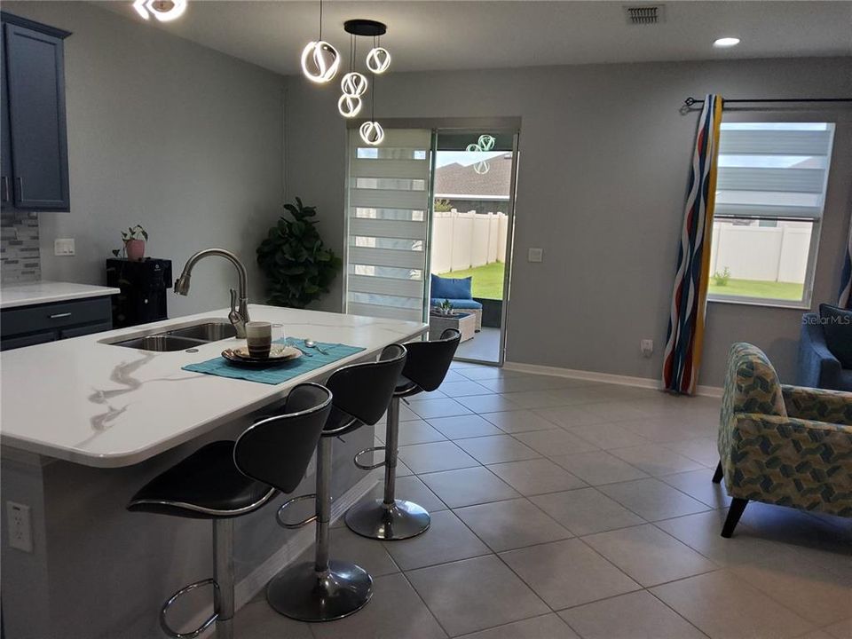 For Rent: $3,000 (4 beds, 3 baths, 2566 Square Feet)