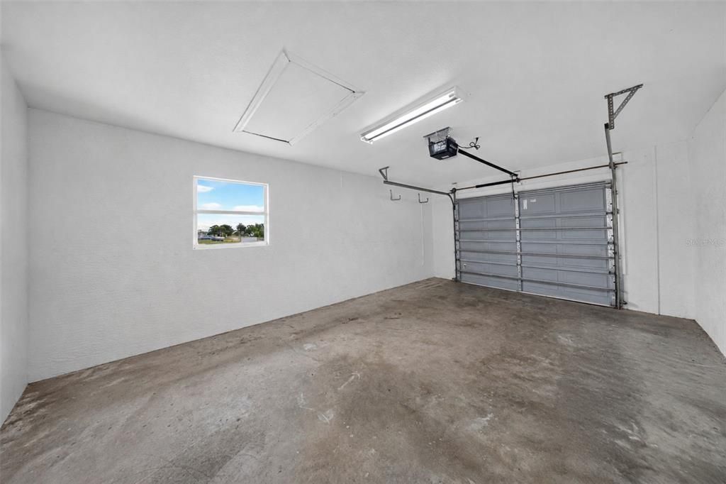 For Sale: $475,000 (6 beds, 0 baths, 2218 Square Feet)